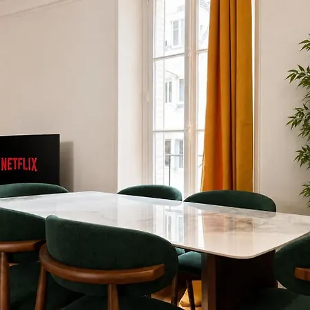 Invalides Stylish 2 Bedroom With Netflix Apartment *
